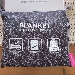 Isaac Mizrahi Travel Blanket + Bag Over Handle Easy Carry New With Tags Floral